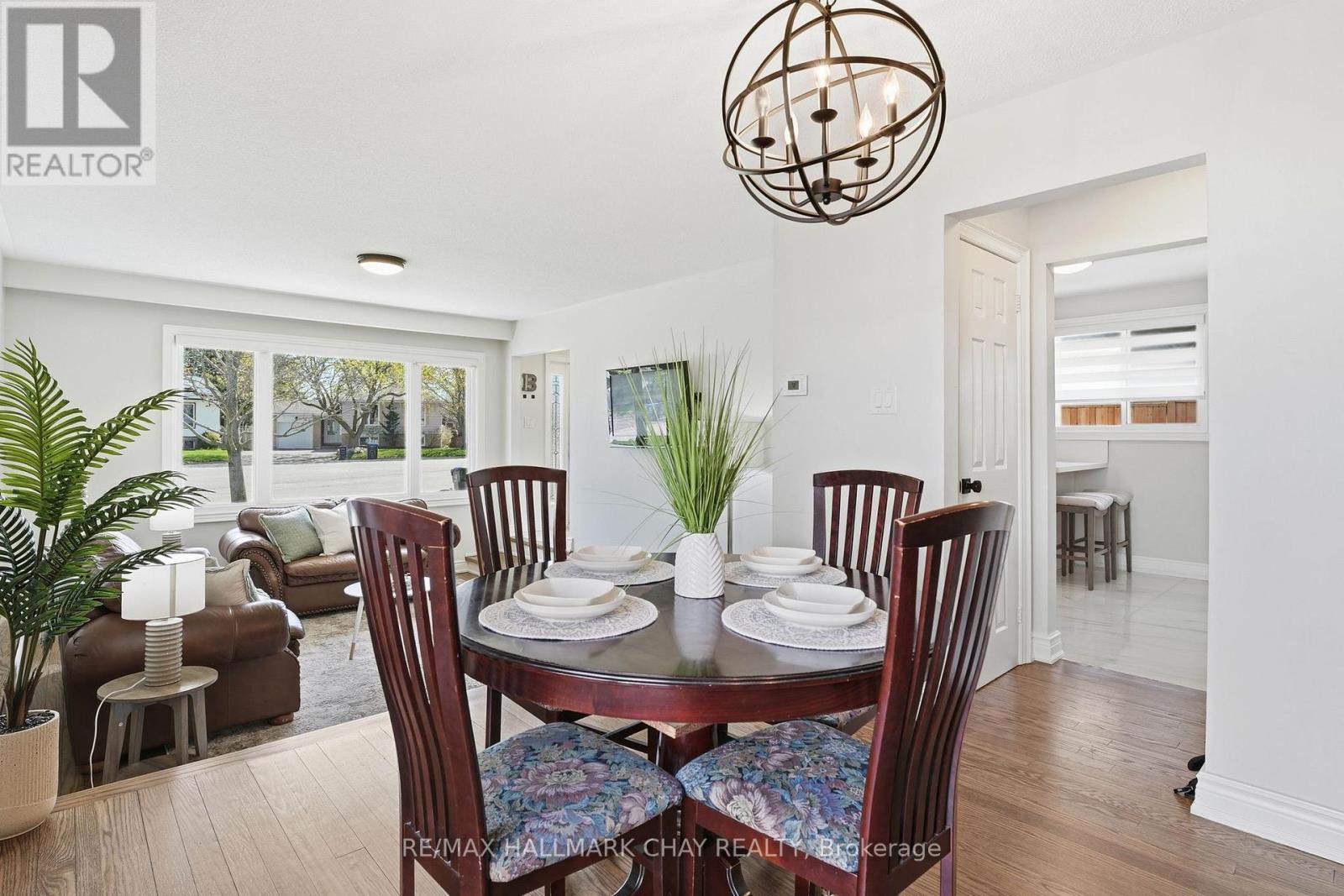 17 HUNTER COURT - 15