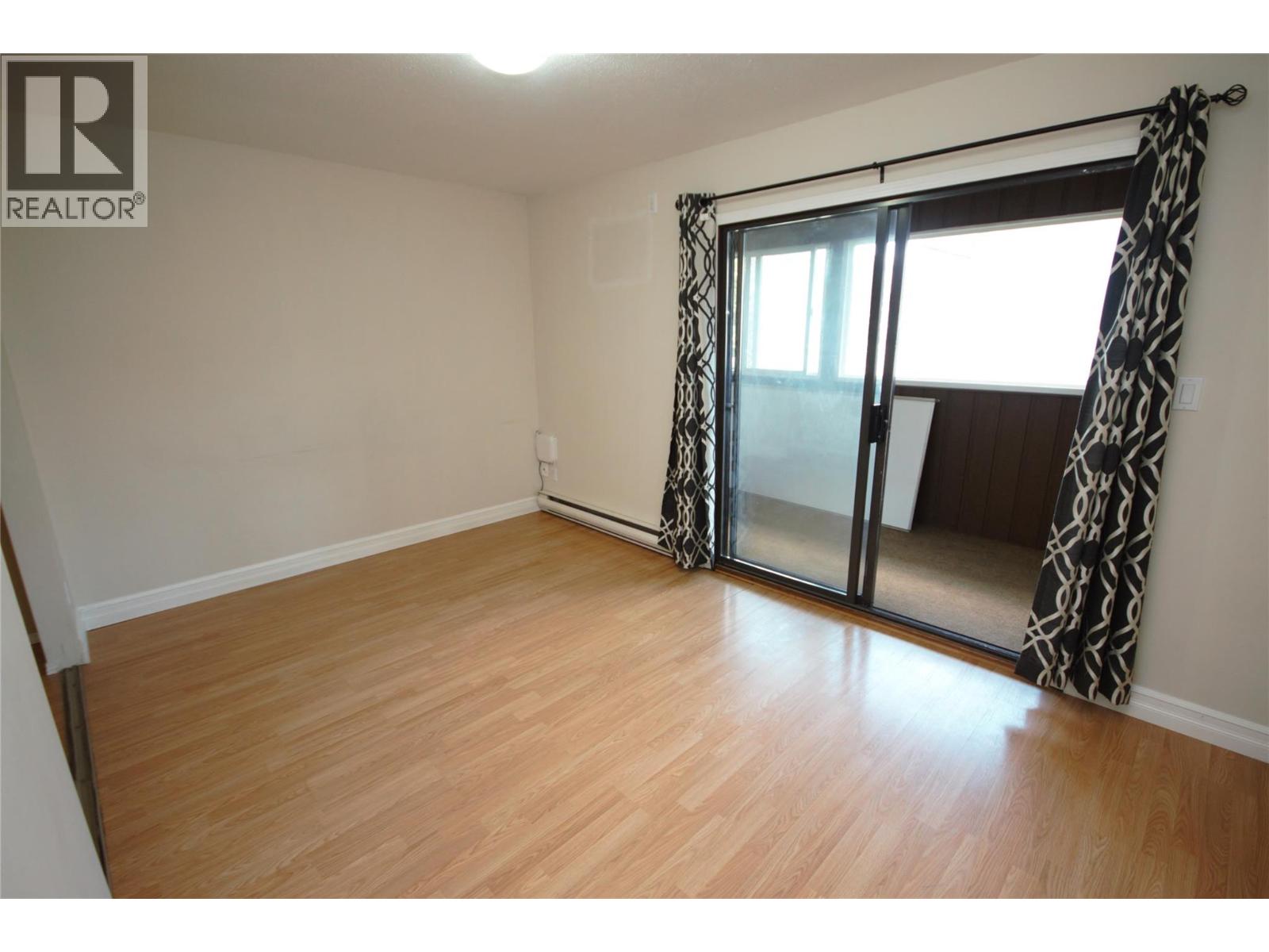 #8 5820 MAIN Street - 23
