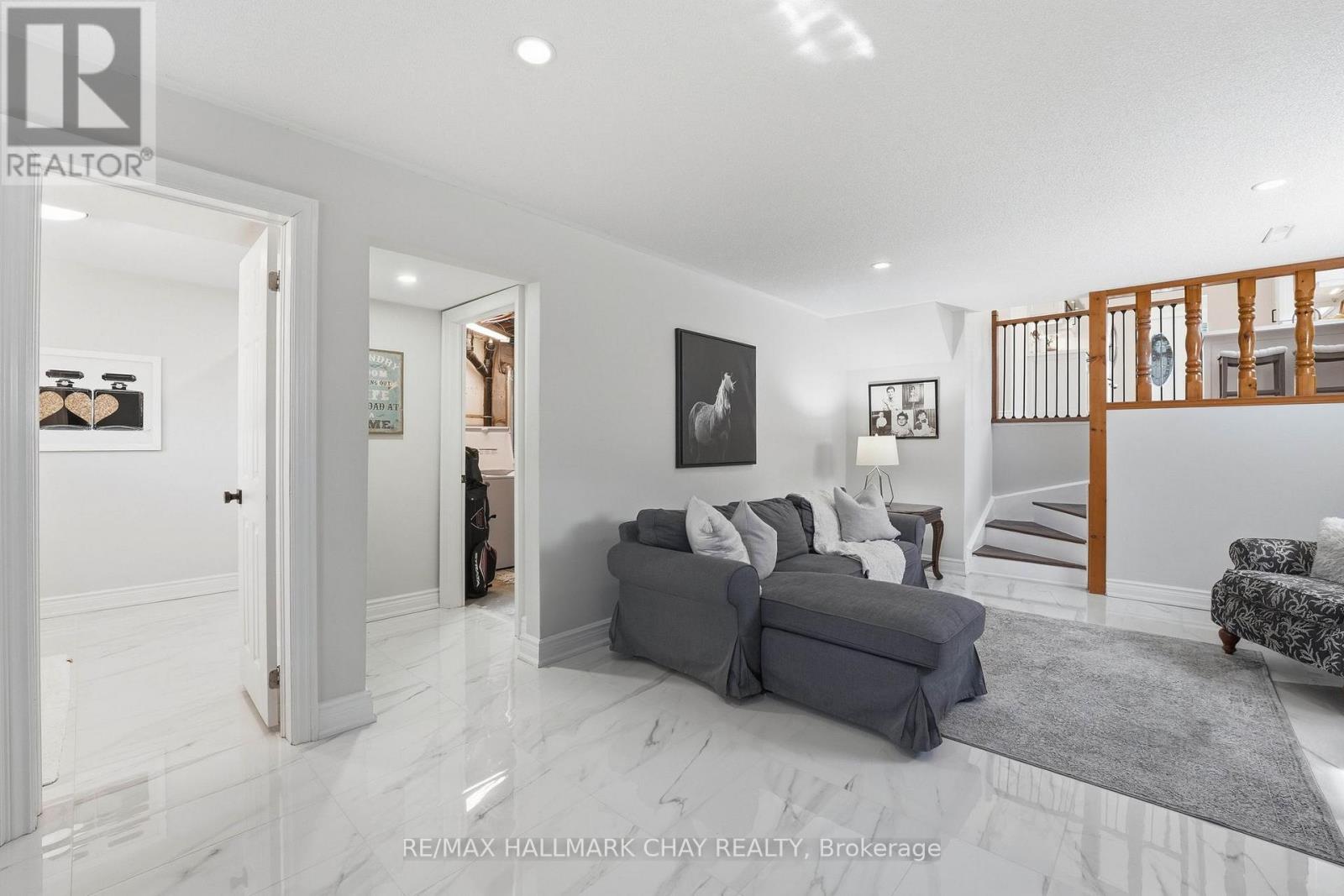 17 HUNTER COURT - 26