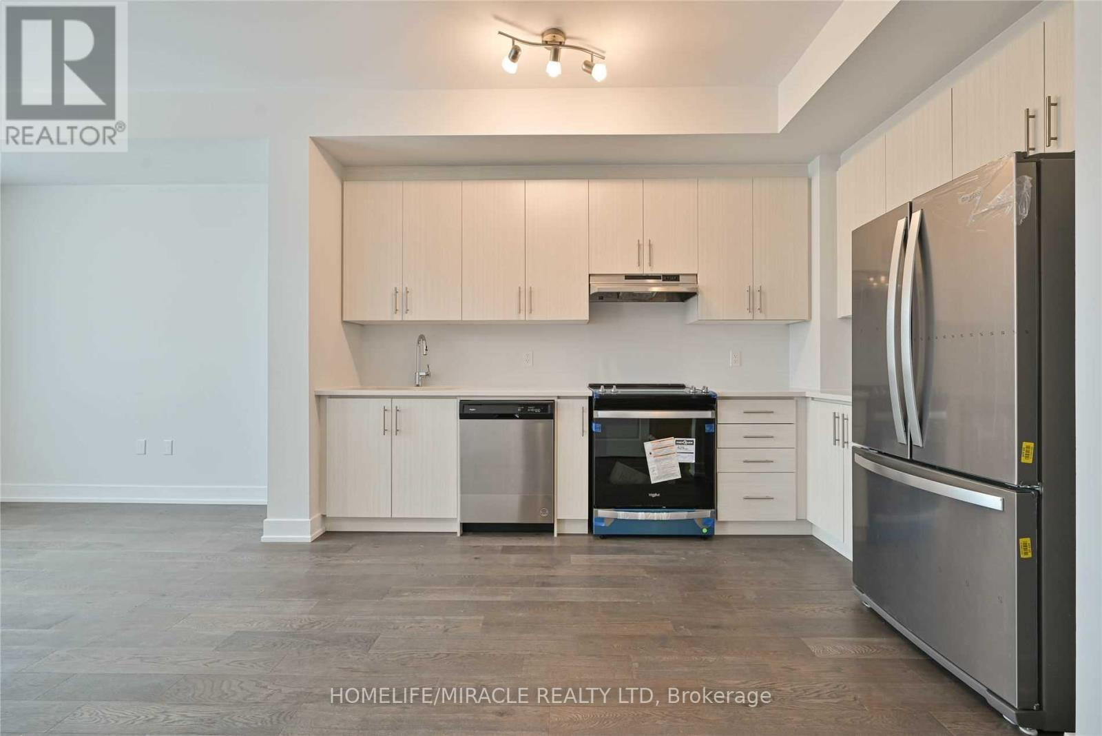 #L122 9570 ISLINGTON AVENUE - 10