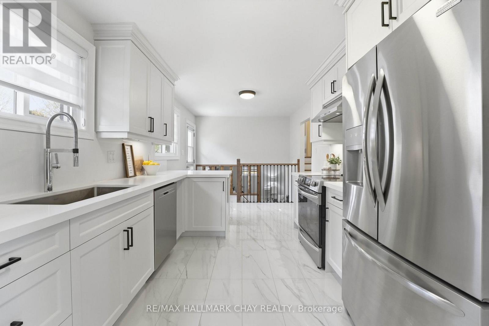 17 HUNTER COURT - 6
