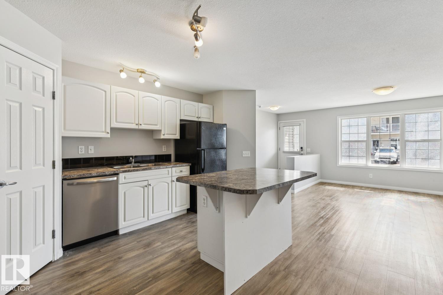 #52 150 EDWARDS DR SW - 3