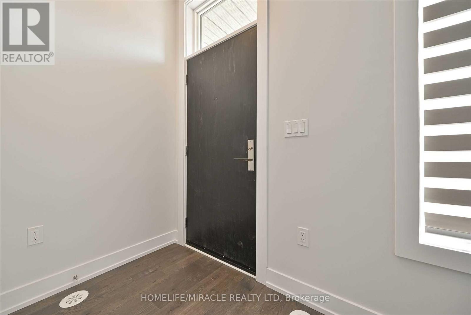 #L122 9570 ISLINGTON AVENUE - 5