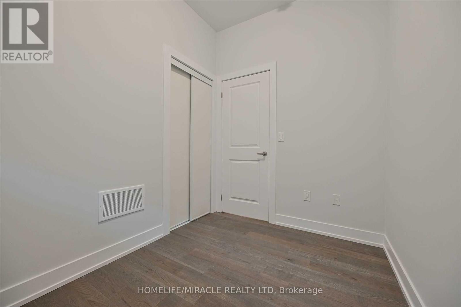 #L122 9570 ISLINGTON AVENUE - 23