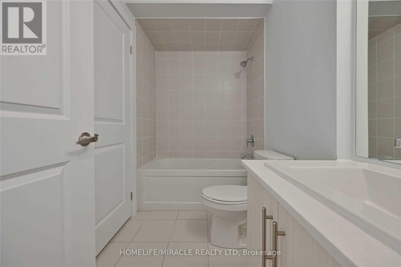#L122 9570 ISLINGTON AVENUE - 26