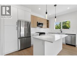 Kitchen - 3106 16th Avenue, Vernon, BC V1T5G7 Photo 11