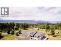 Mud room - 4430 June Springs Road, Kelowna, BC V1W4C8 Photo 7