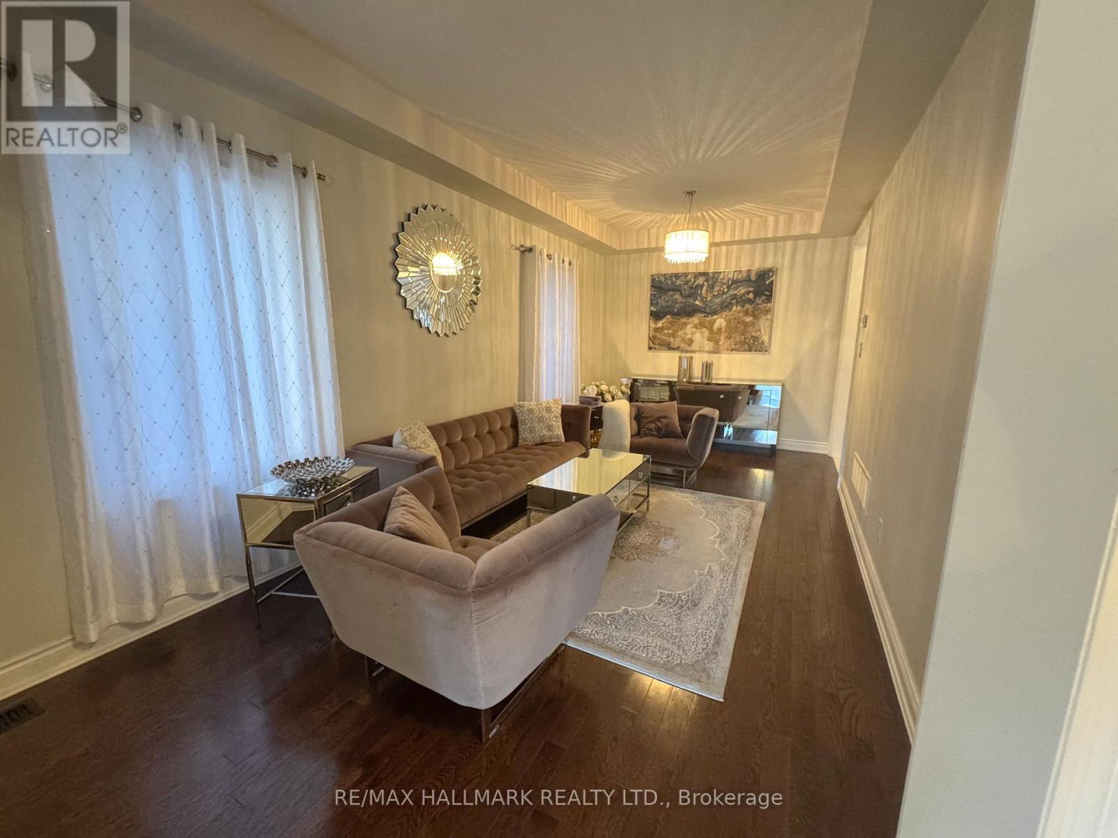 33 MCKENZIE WAY - 10