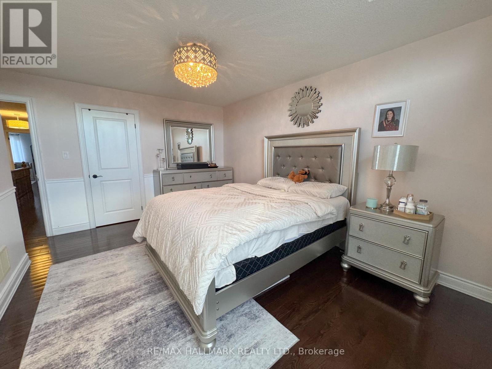 33 MCKENZIE WAY - 17