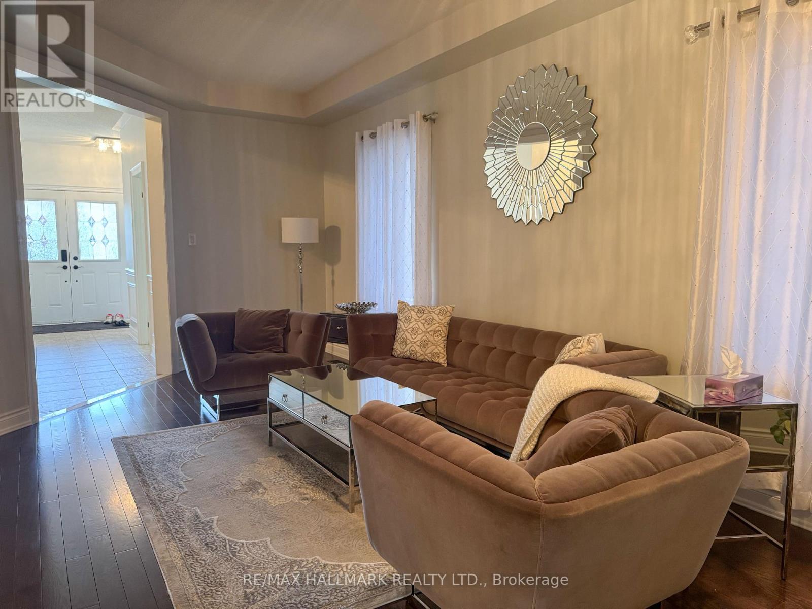 33 MCKENZIE WAY - 11