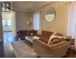 33 Mckenzie Way, Bradford West Gwillimbury, ON L3Z0K1 Photo 11