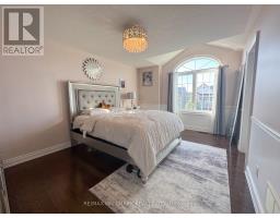 33 Mckenzie Way, Bradford West Gwillimbury, ON L3Z0K1 Photo 18