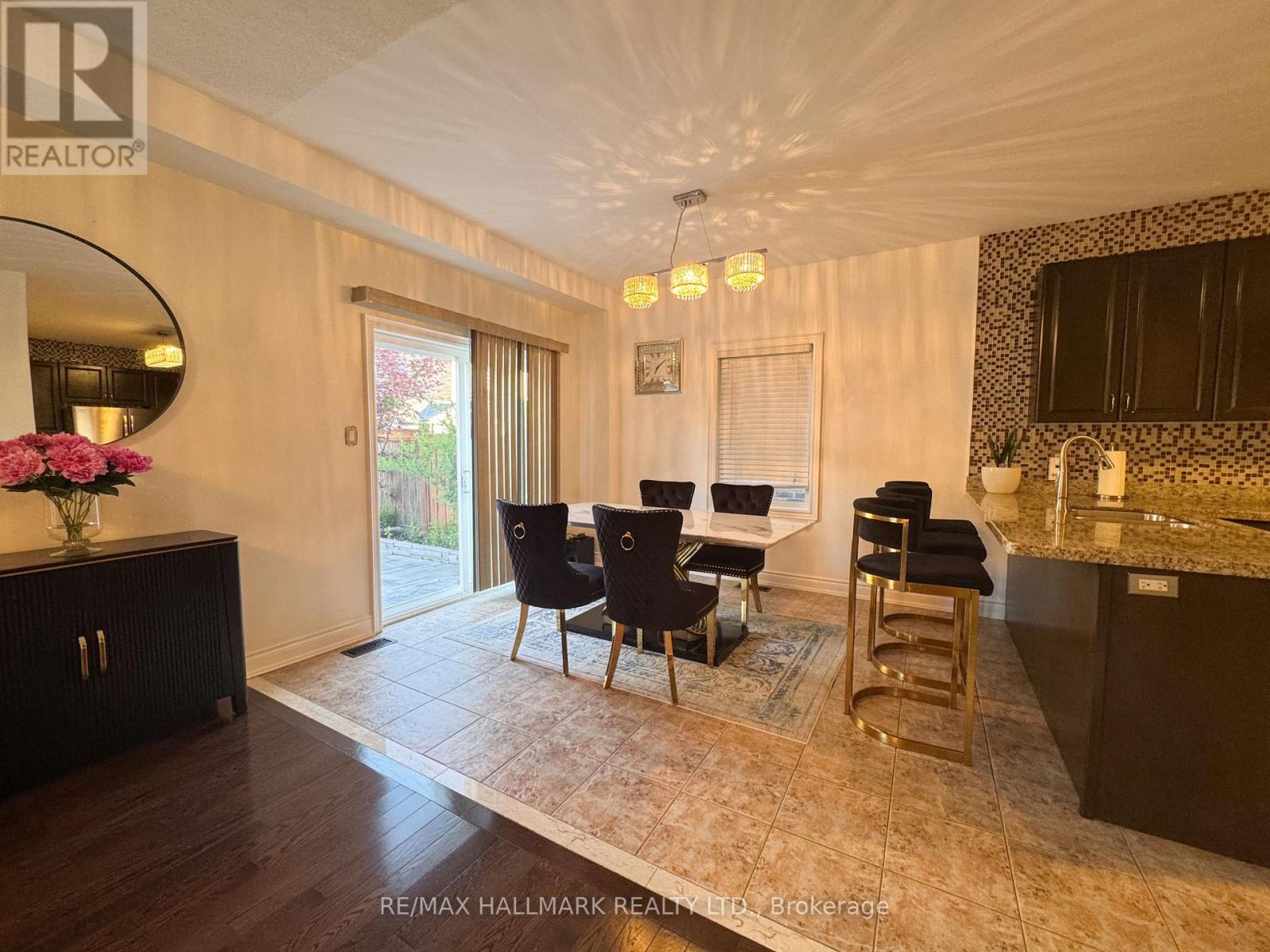 33 MCKENZIE WAY - 8