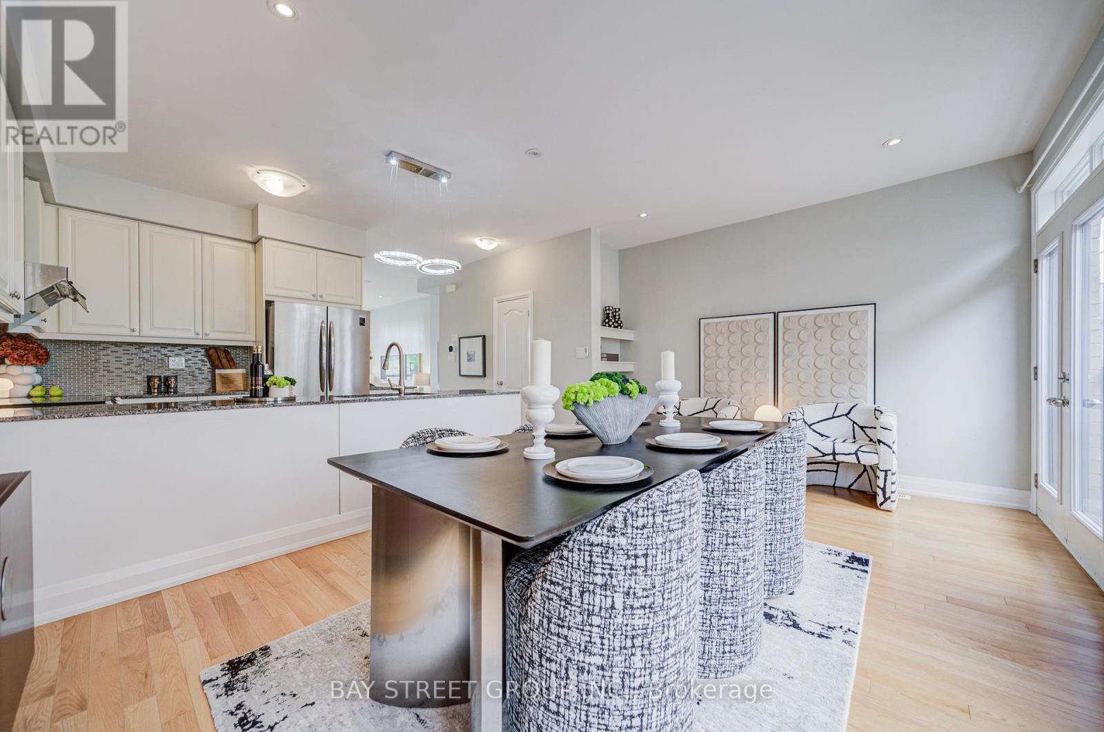 6 TEASEL WAY - 14