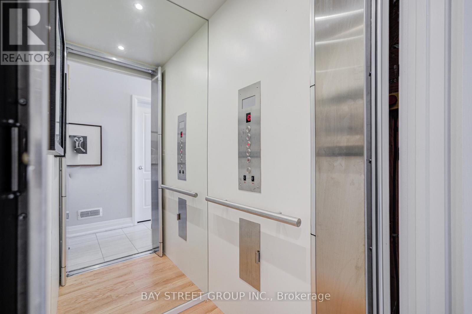 6 TEASEL WAY - 18