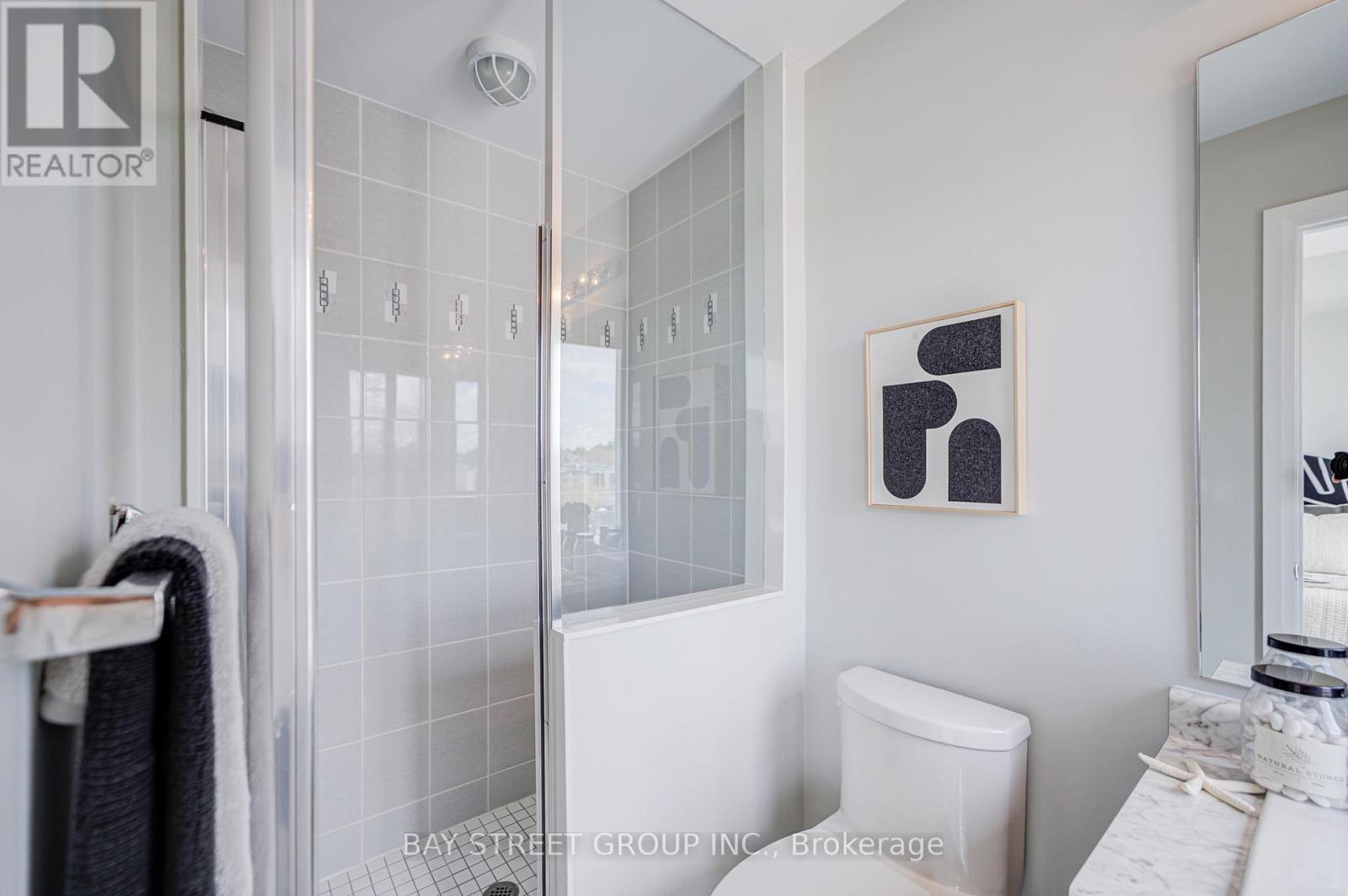 6 TEASEL WAY - 32
