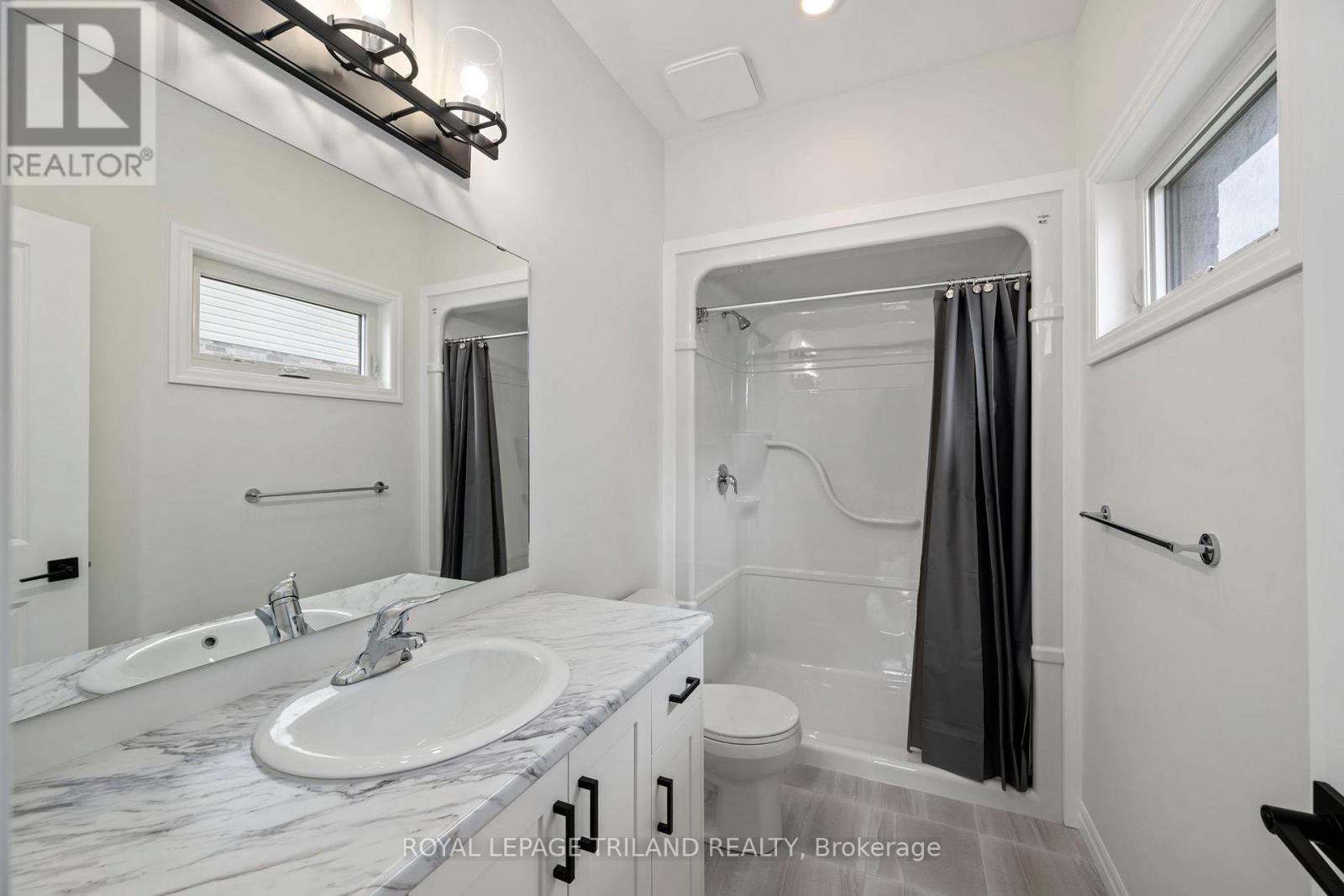 2 EVYLEAN COURT - 21