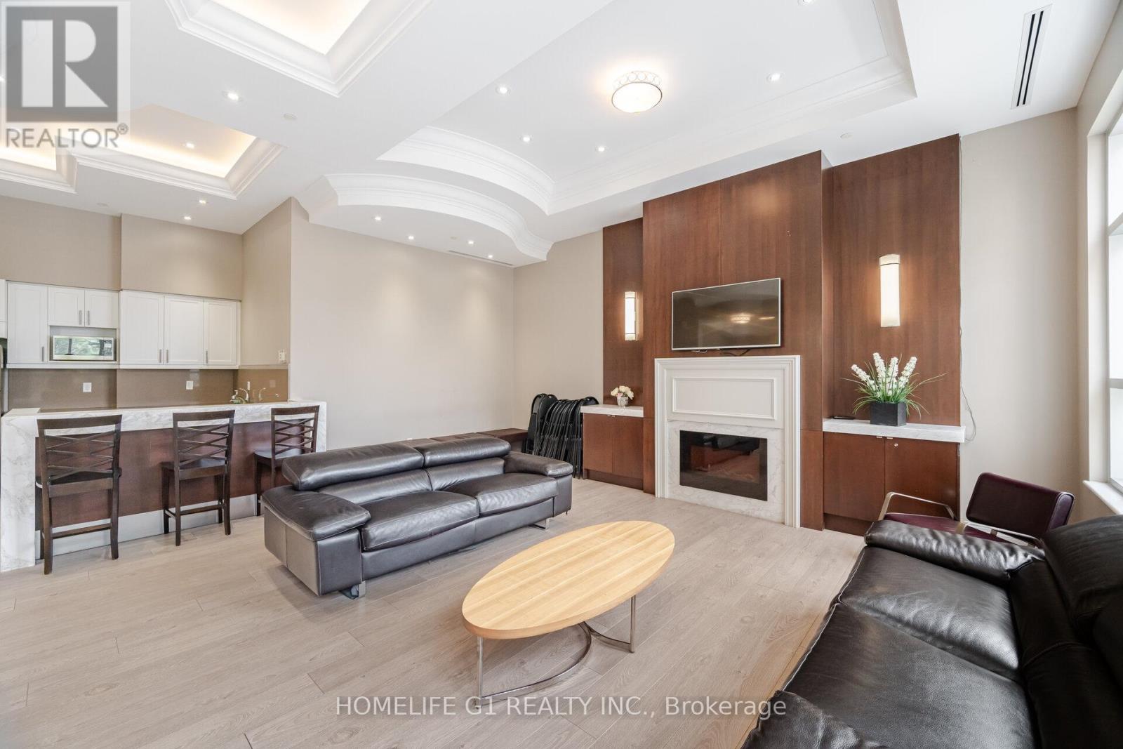 #212 2396 MAJOR MACKENZIE DRIVE - 27