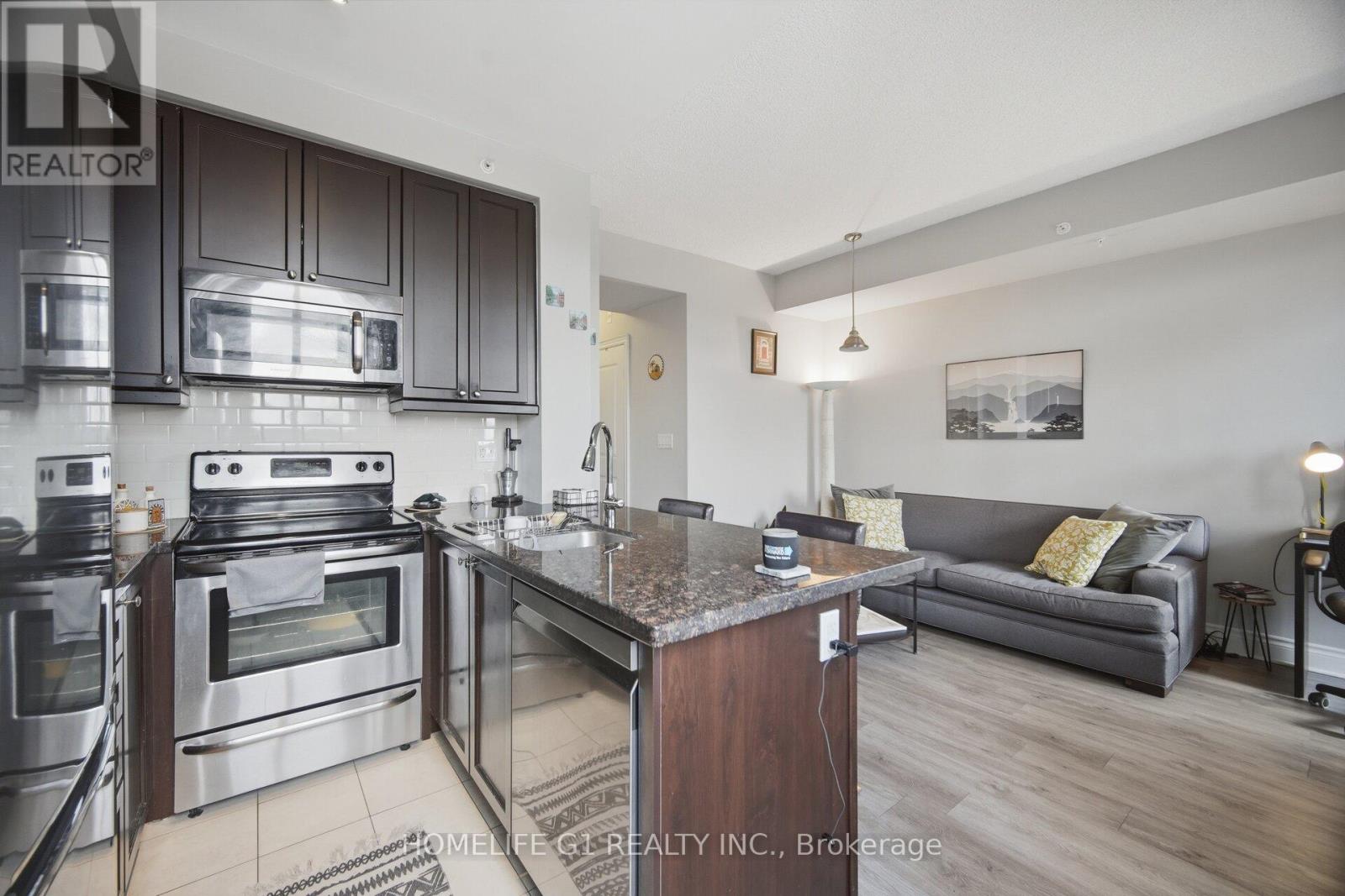 #212 2396 MAJOR MACKENZIE DRIVE - 5