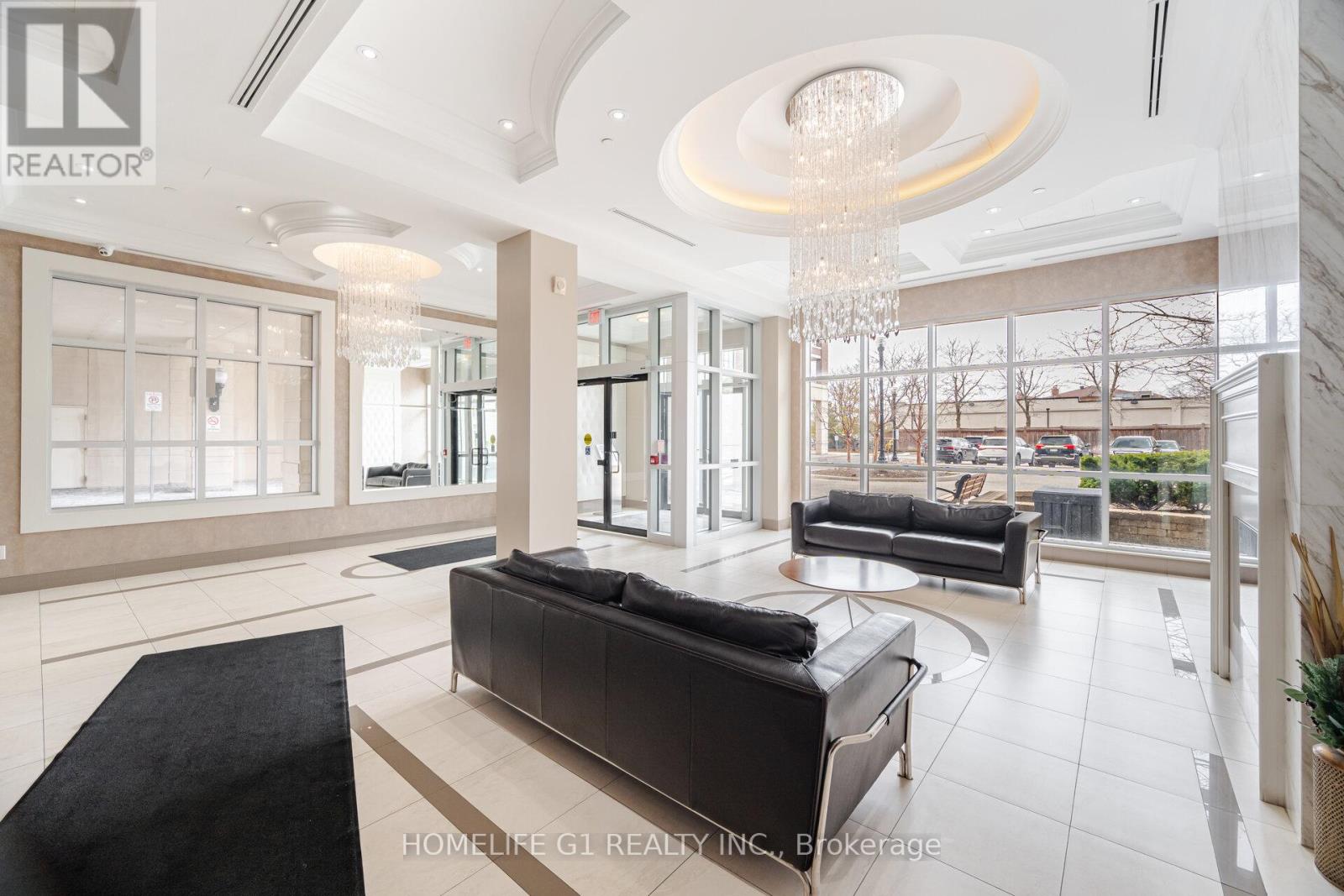 #212 2396 MAJOR MACKENZIE DRIVE - 21