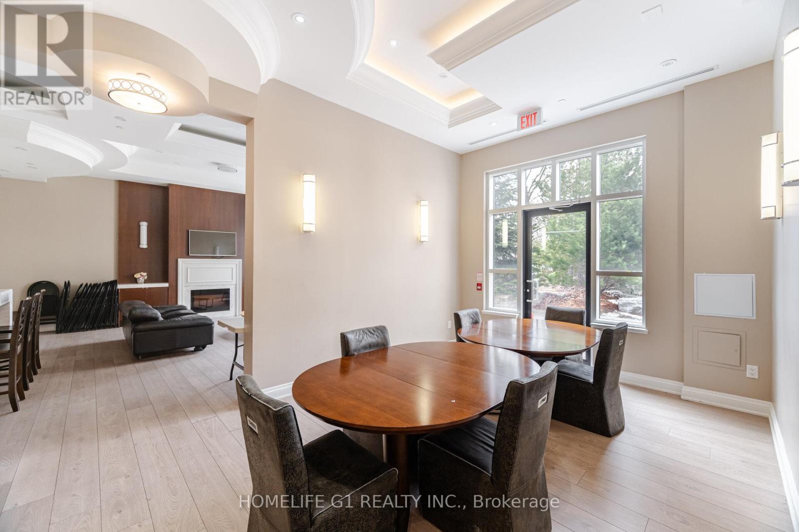 #212 2396 MAJOR MACKENZIE DRIVE - 25