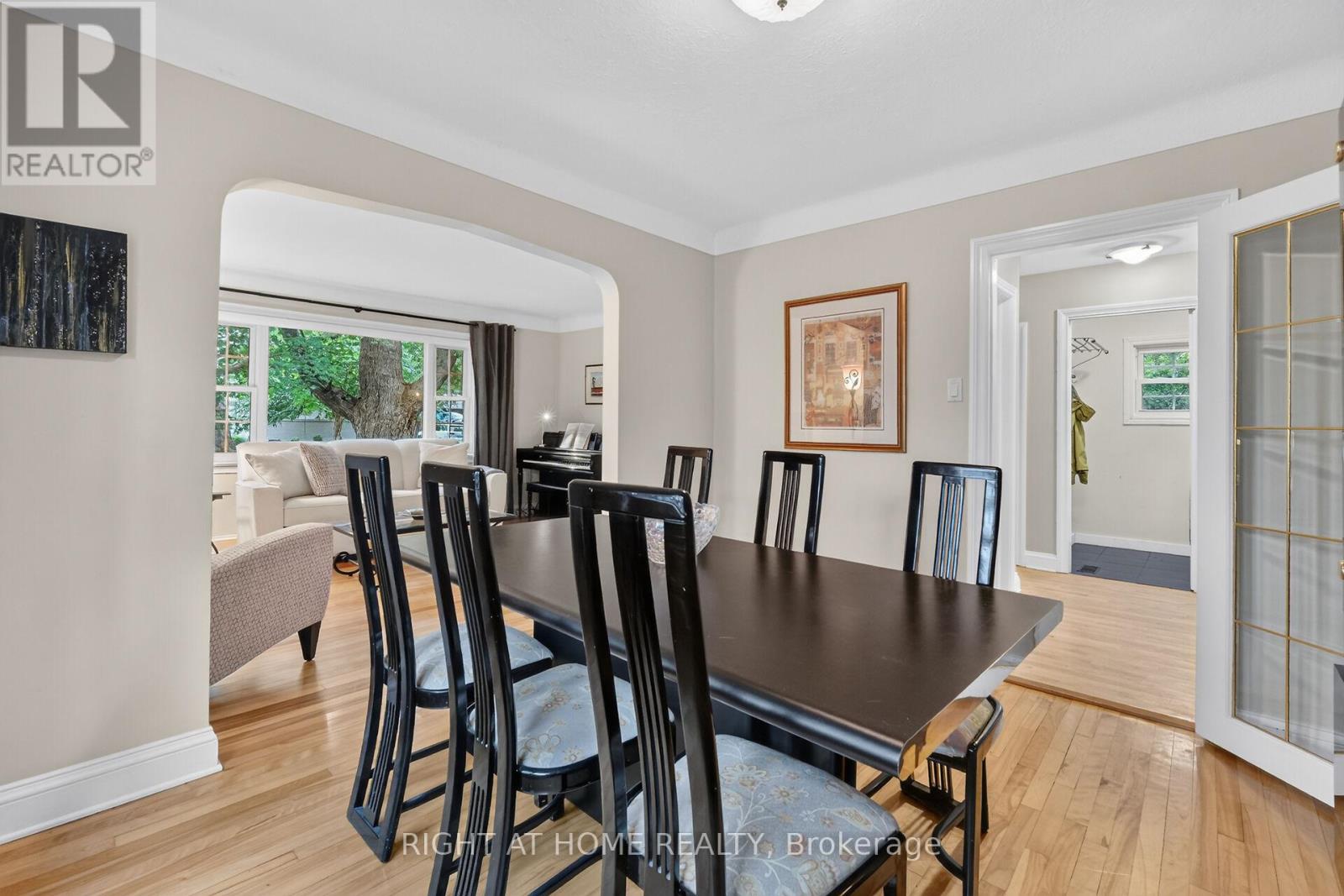 4 Bed, 3 Bath House for Sale in Ottawa – 949 KINGSMERE AVENUE, Ottawa – MLS# X13472810 - Image 20