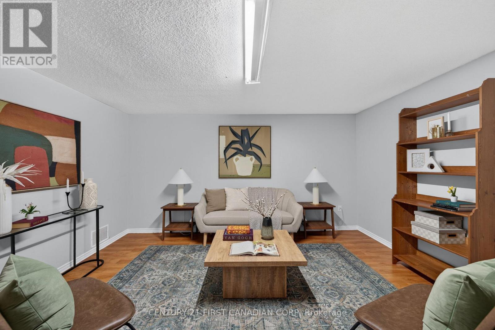 #55 70 CHAPMAN COURT - 33