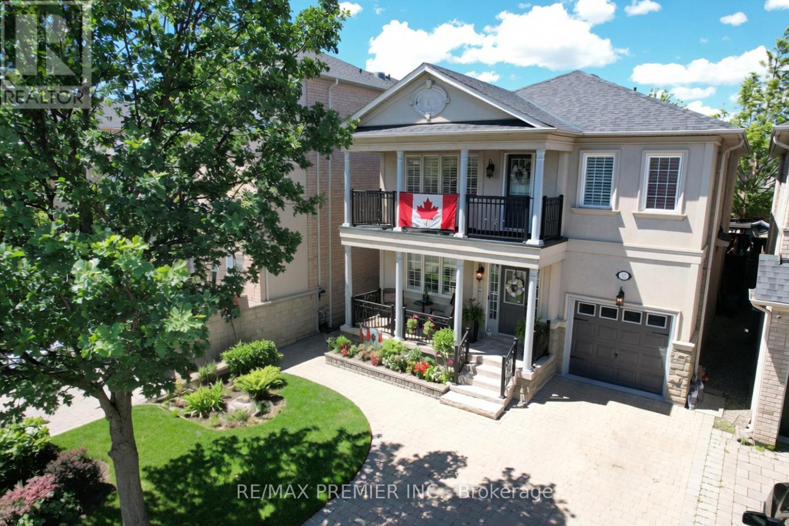 Photo of 32 TIMBERWOLF CRESCENT