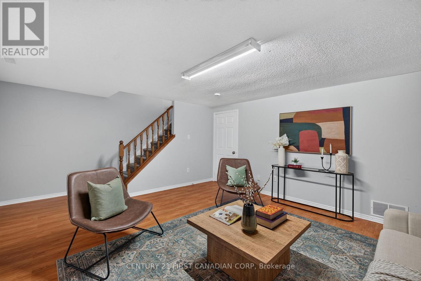 #55 70 CHAPMAN COURT - 32
