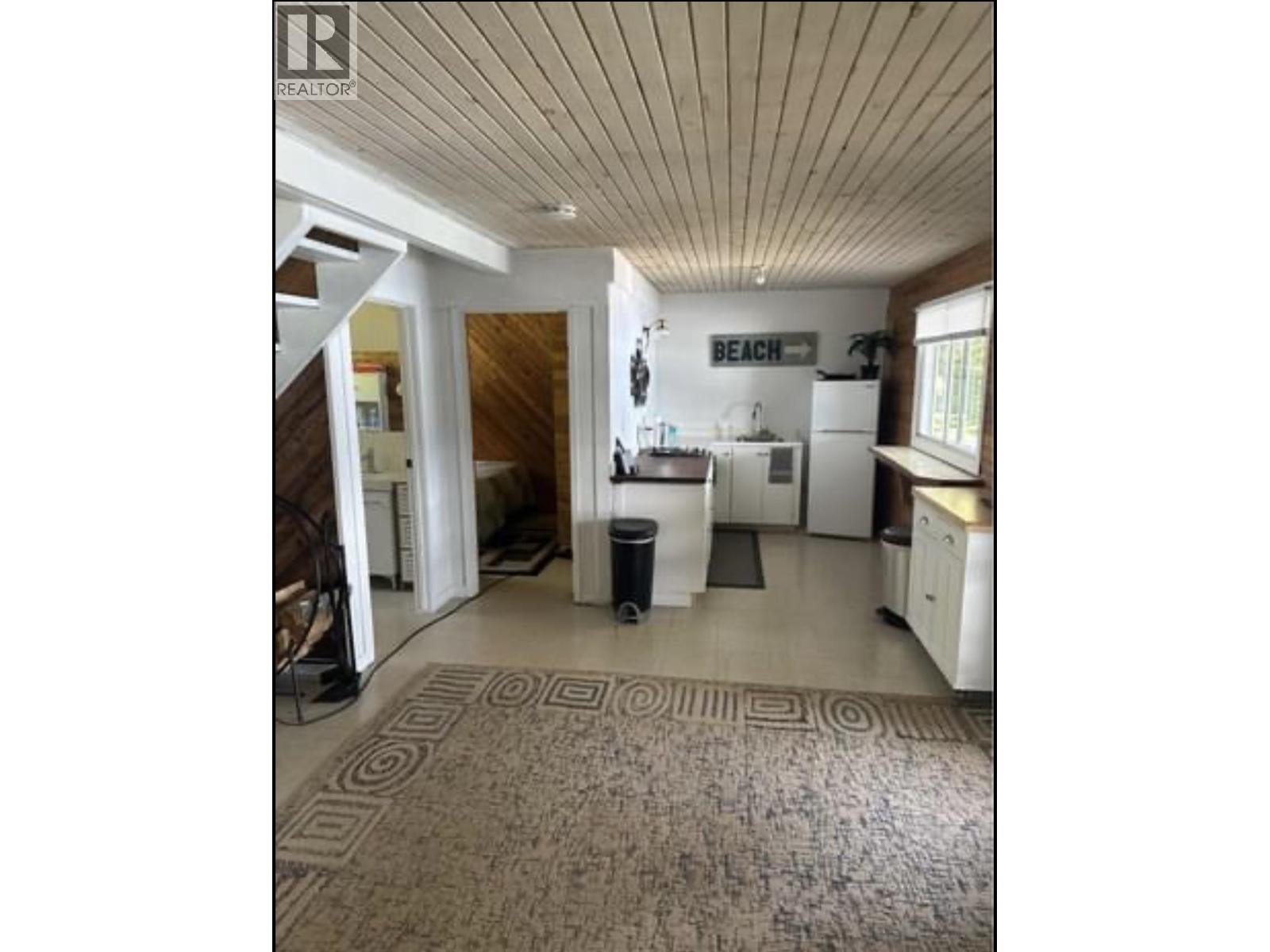 2878 SQUIRREL POINT ROAD