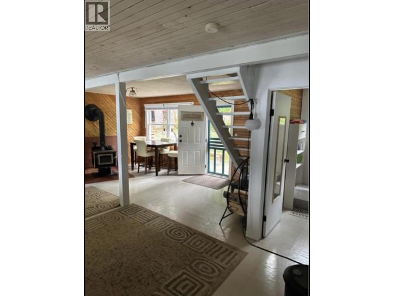 2878 SQUIRREL POINT ROAD