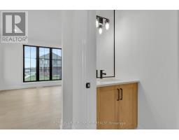 8 Purple Beech Street, Thames Centre, ON N0M2P0 Photo 12