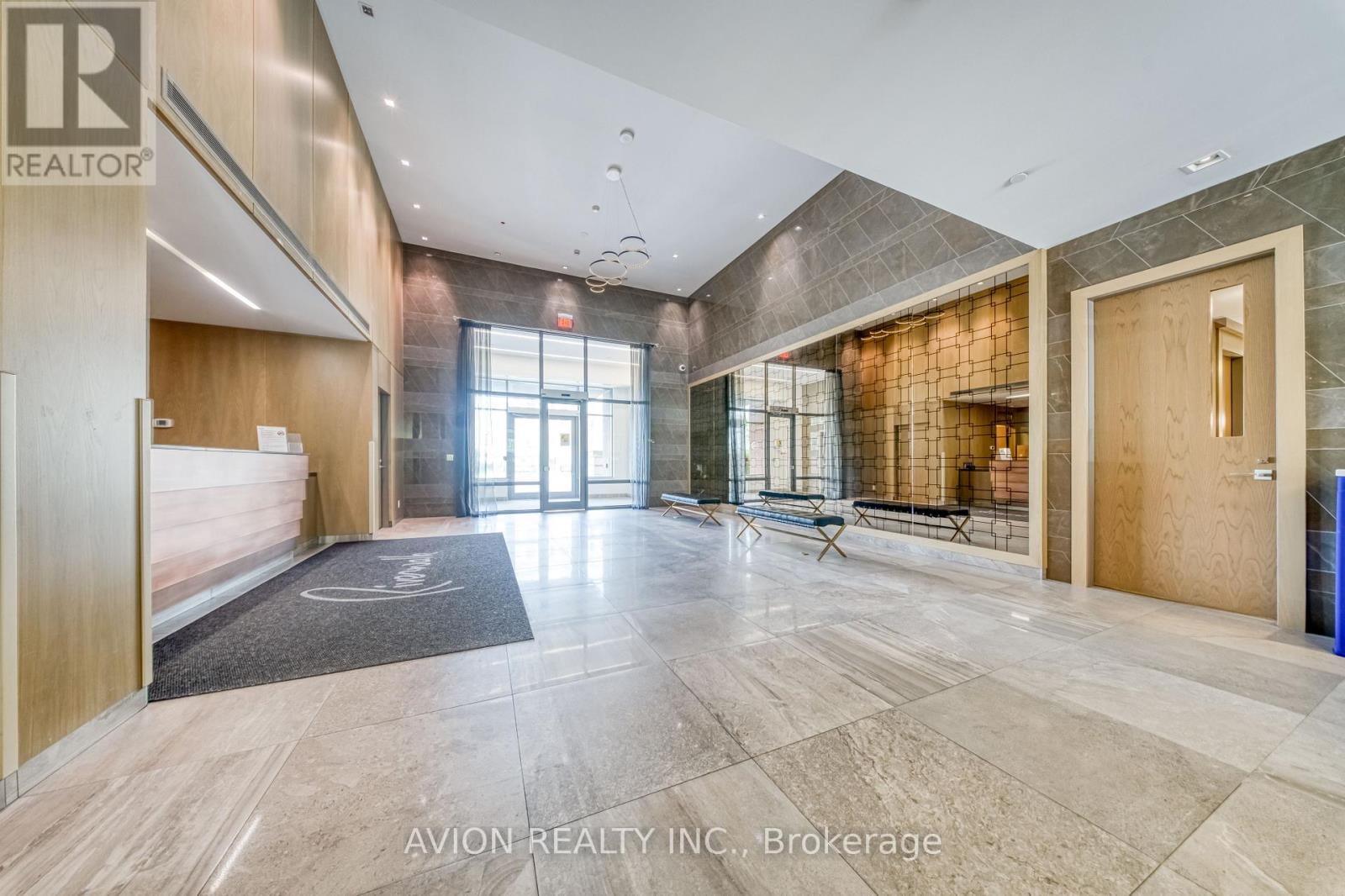#217 28 UPTOWN DRIVE - 3