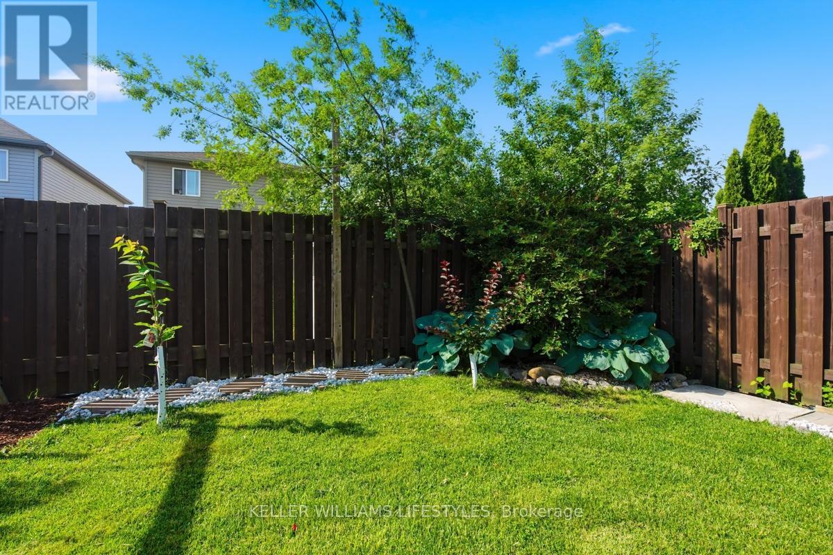 1135 KIMBALL CRESCENT - 37