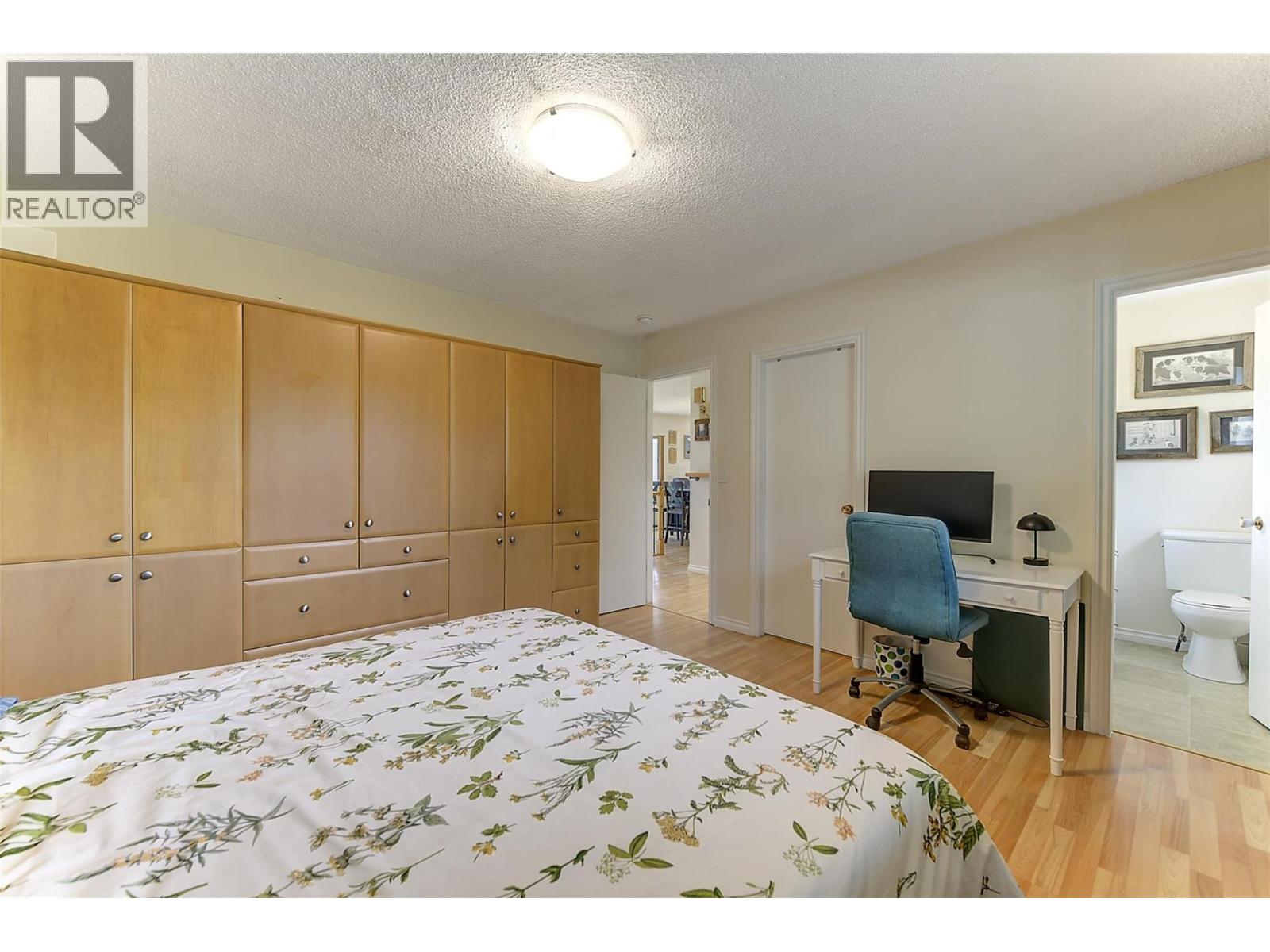 2139 Amundsen Road - 26