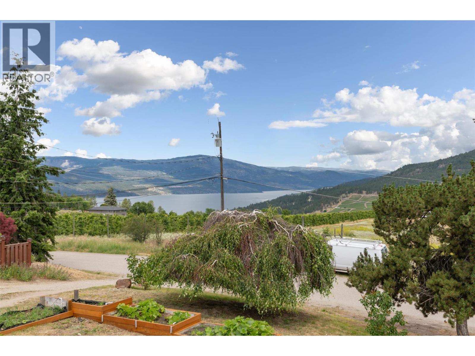 2139 Amundsen Road - 22