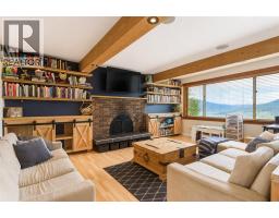 2pc Ensuite bath - 2139 Amundsen Road, Lake Country, BC V4V1J1 Photo 17