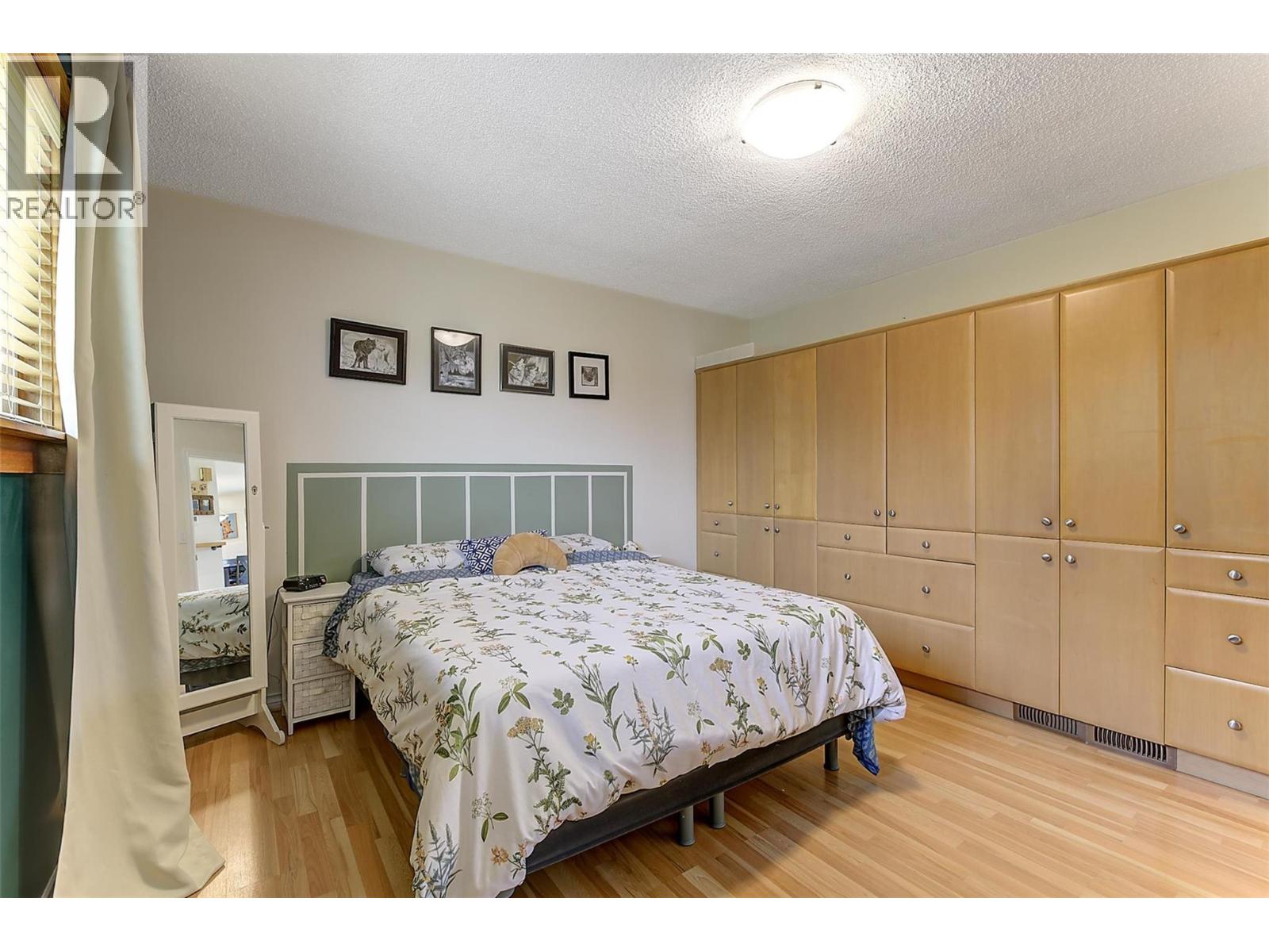 2139 Amundsen Road - 28