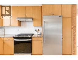 Kitchen - 2139 Amundsen Road, Lake Country, BC V4V1J1 Photo 12