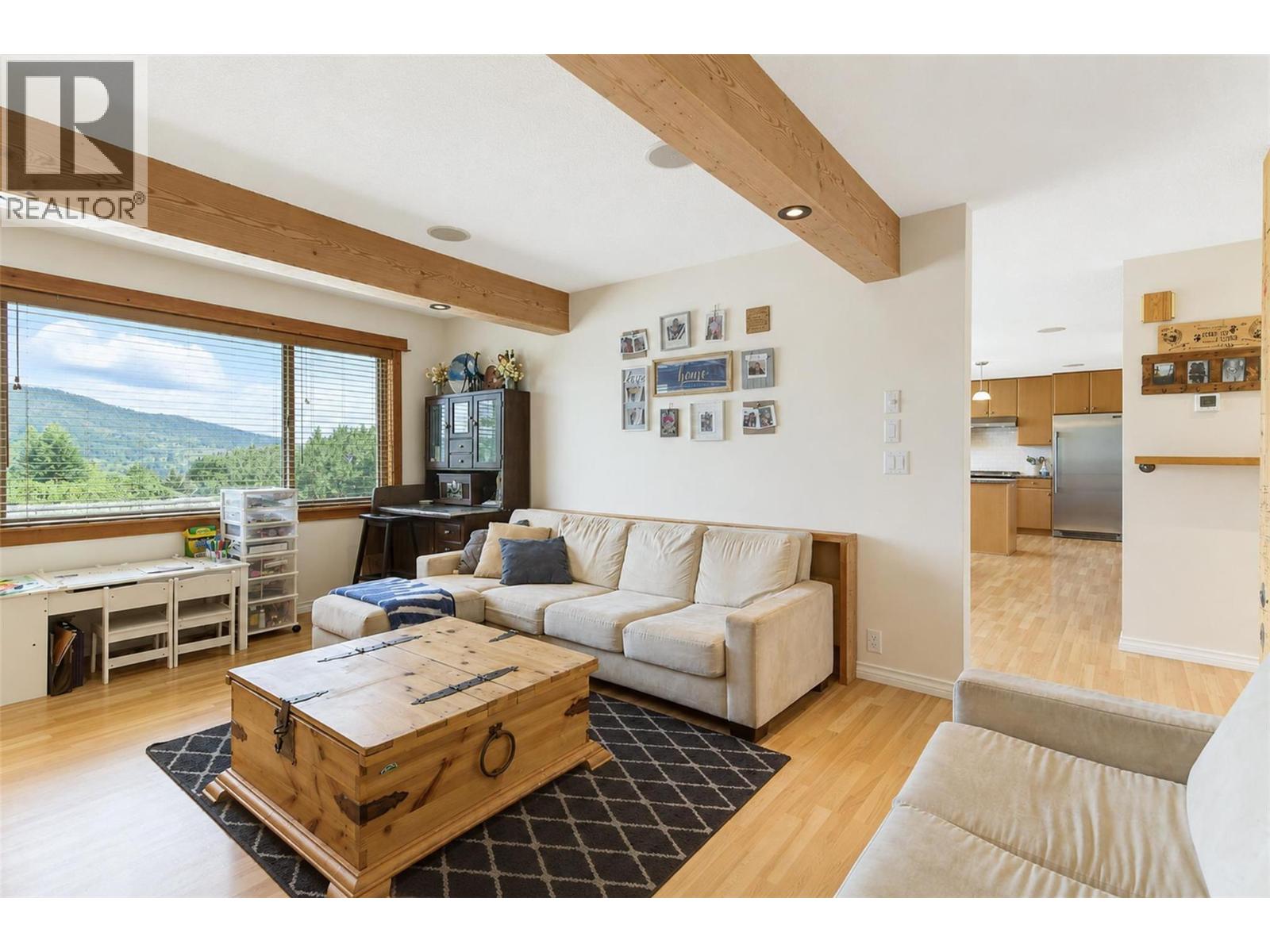 2139 Amundsen Road - 19
