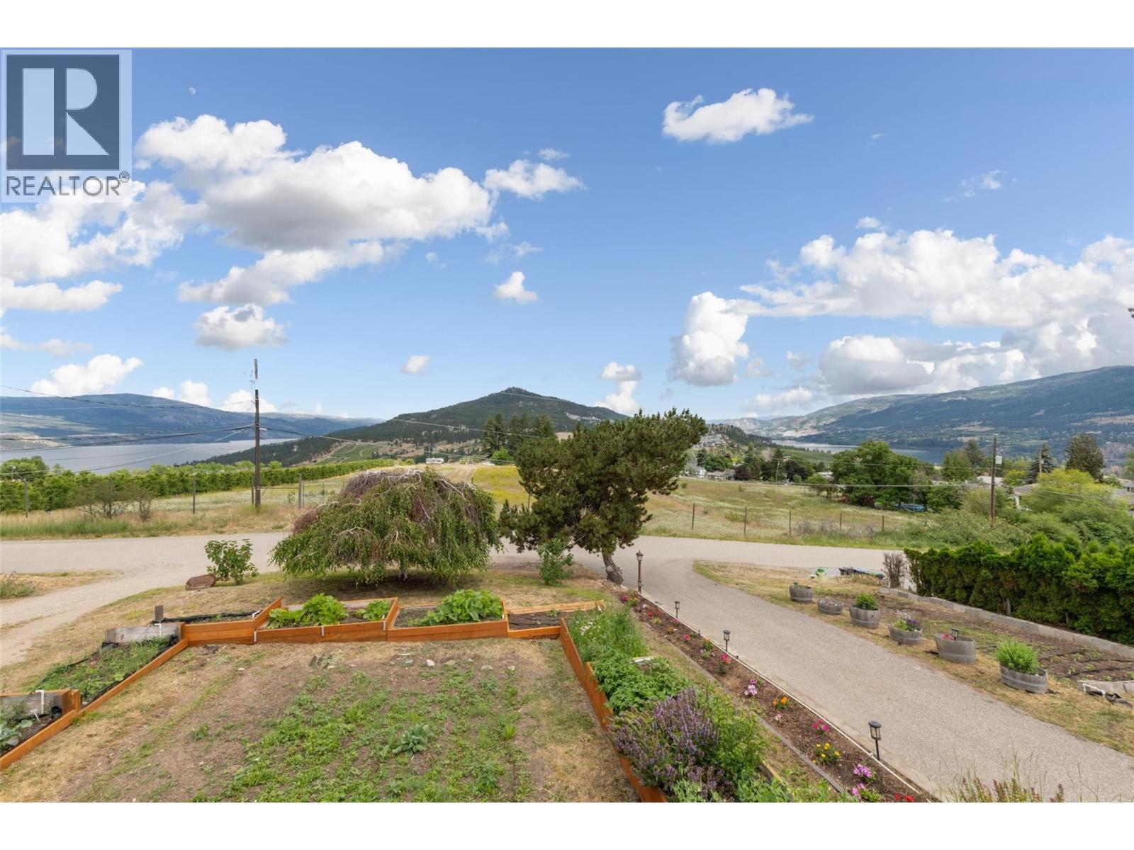 2139 Amundsen Road - 23
