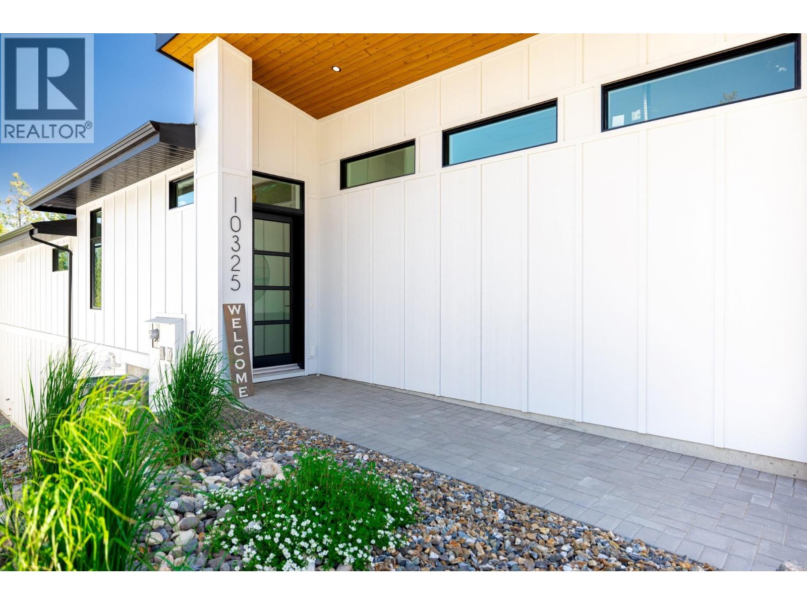 10325 Long Road, Lake Country