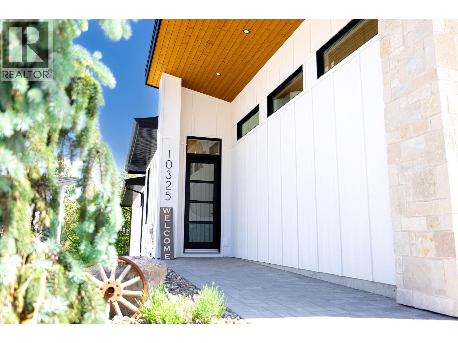 10325 Long Road, Lake Country