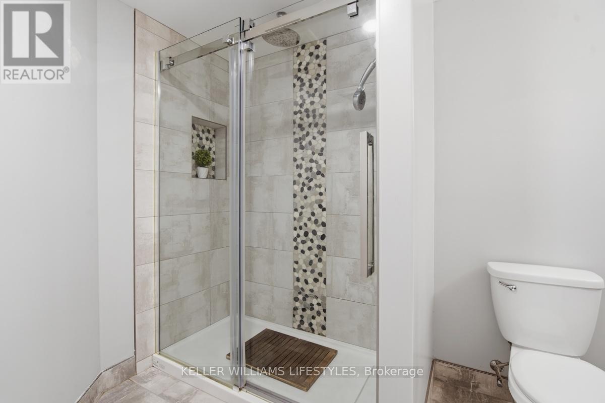 1135 KIMBALL CRESCENT - 31