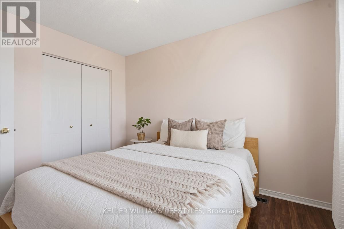 1135 KIMBALL CRESCENT - 23