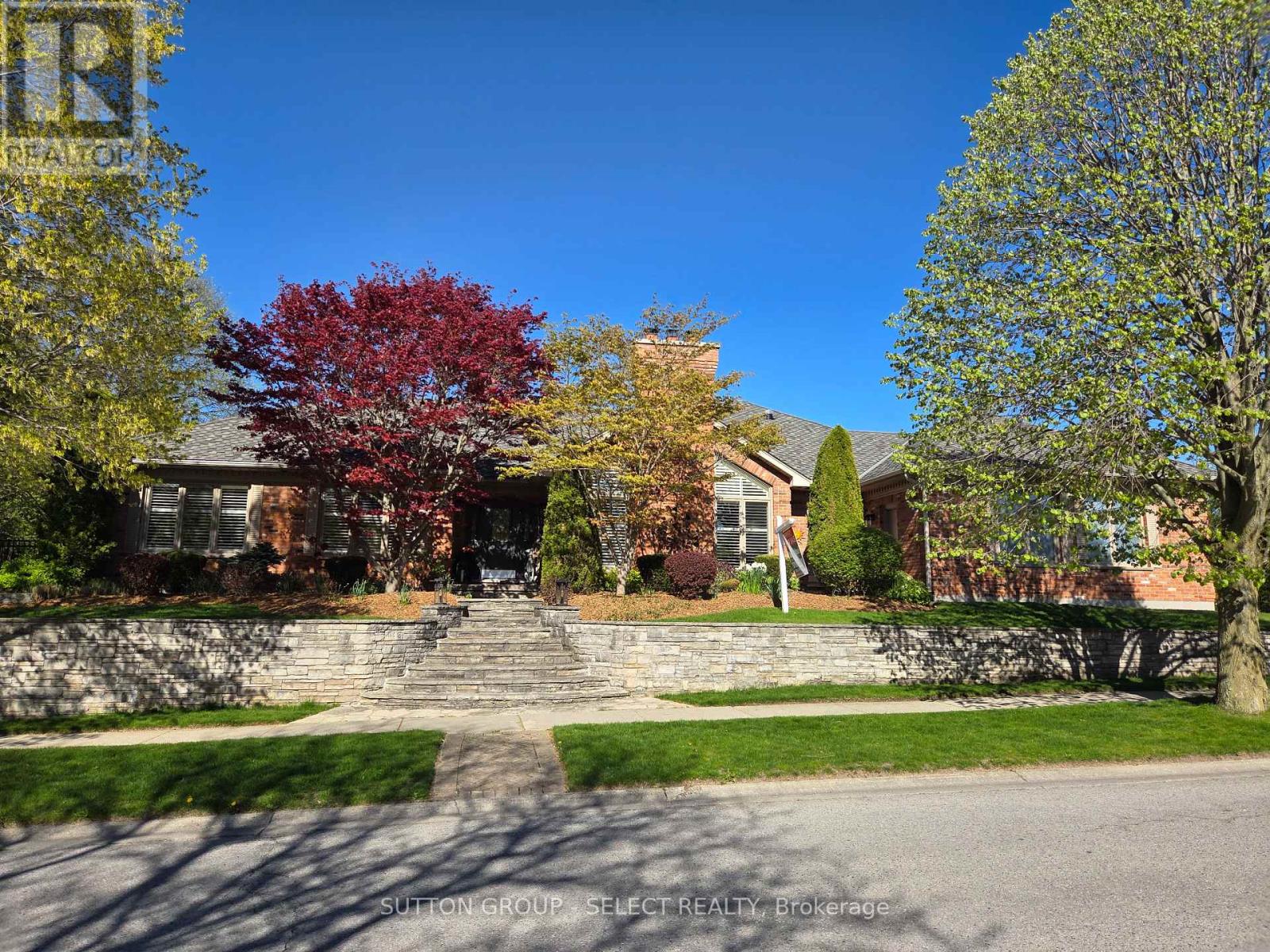 448 GRANGEOVER CRESCENT - 2