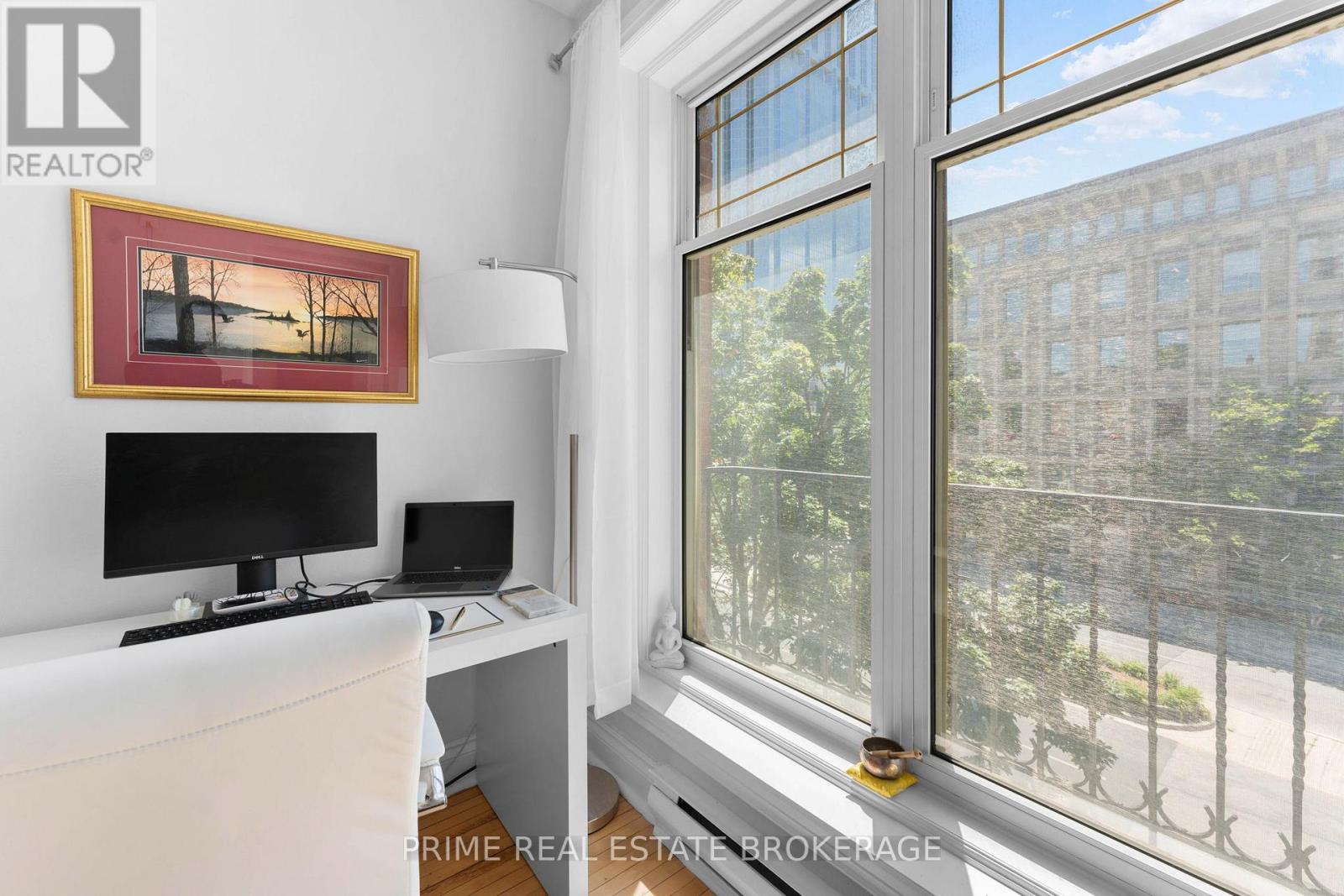 #304 460 WELLINGTON STREET - 17