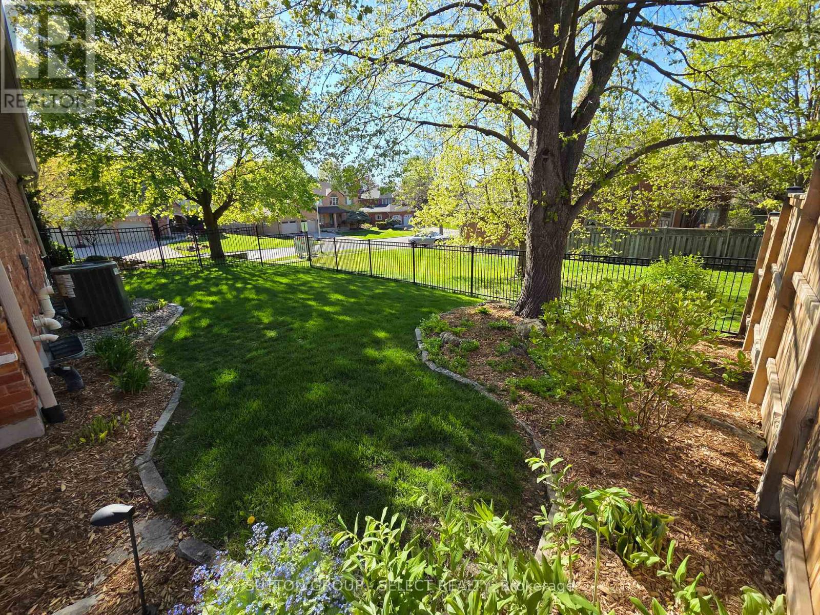 448 GRANGEOVER CRESCENT - 45