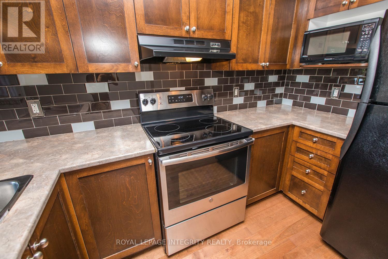 2 Bed, 3 Bath House for Rent in Ottawa – 146 BERRIGAN DRIVE, Ottawa – MLS# X13473674 - Image 12