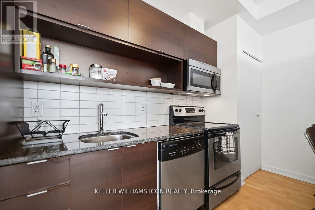 #1301 324 LAURIER AVENUE W - 13